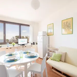 https://fronte-mare-pinus-village-74.in-sardinia.net
